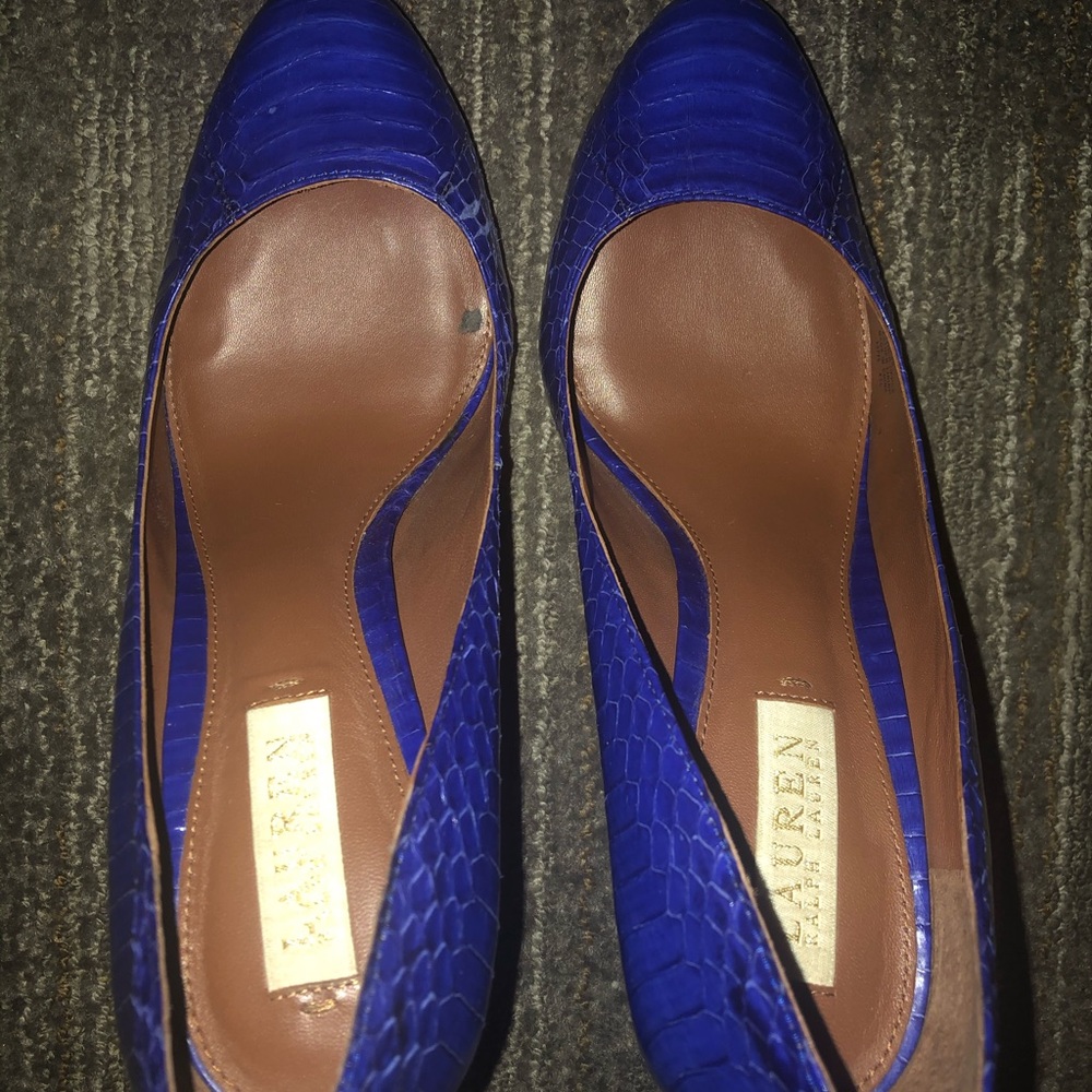 Ralph Lauren Cobalt Blue Snake skin pumps 8.5 - Picture 4 of 5